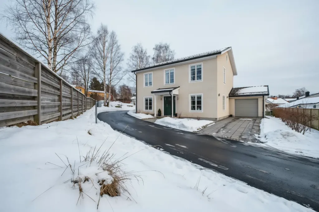 sn r jning p villatomten s planerar du s kra ytor f r g ngv gar garageuppfart och entr